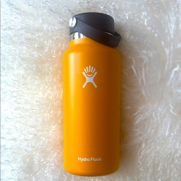Hydro Flask Orange Water Bottle - Picture 1 of 1
